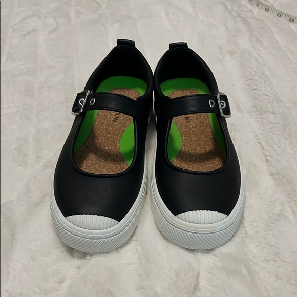 Cariuma Oca Mary Jane Black Napa Leather Sneaker Size 10 - Picture 2 of 7